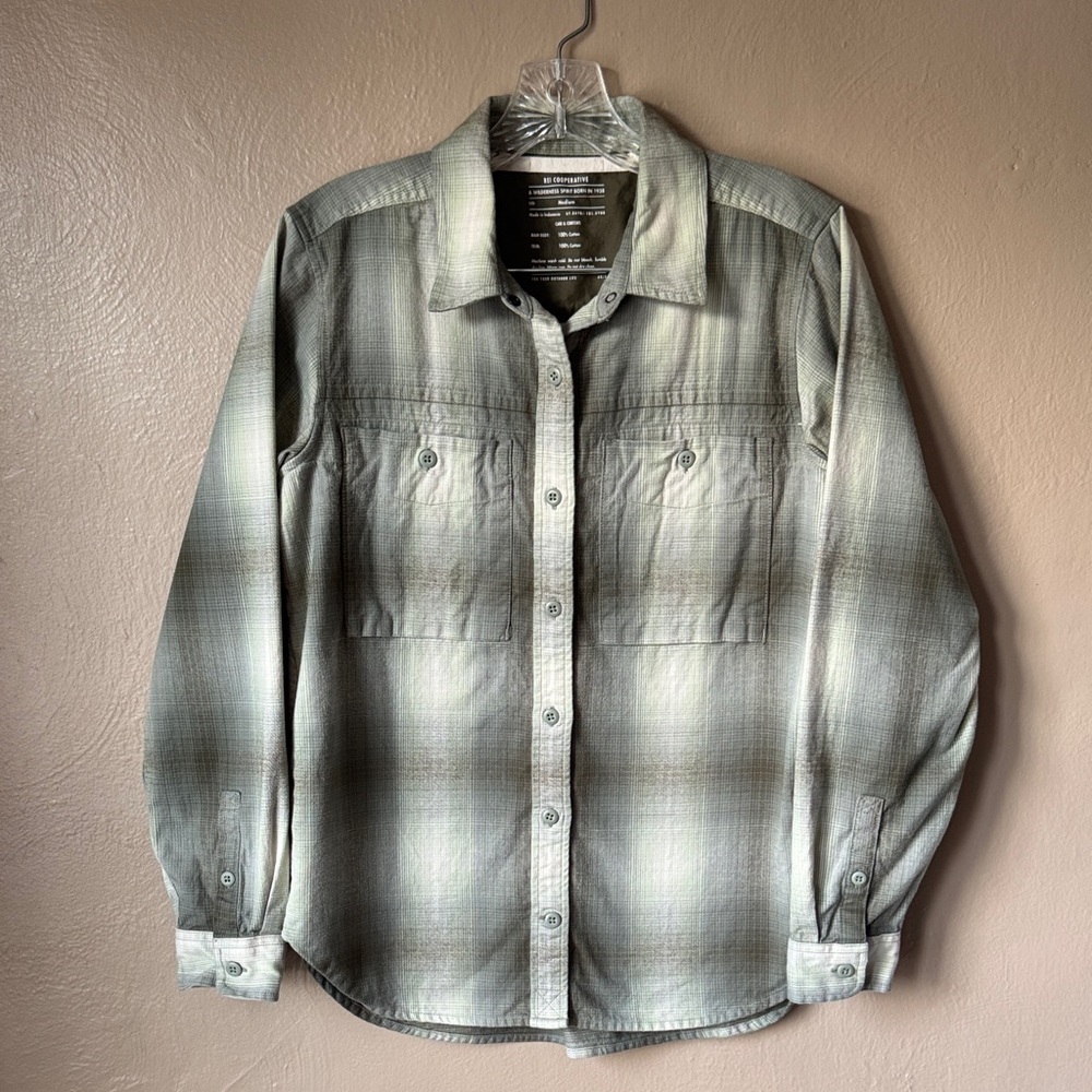 REI Wallace Lake Green Plaid Button-Up Shirt